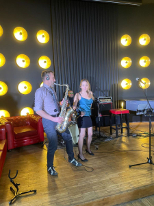 Cover Band Kraków. Muzyka rozrywkowa i smooth jazz. Cover Band Kraków. Muzyka rozrywkowa i smooth jazz.