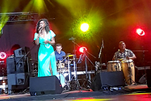 gwiazda muzyczna na impreze lub spektakularny support koncertowy